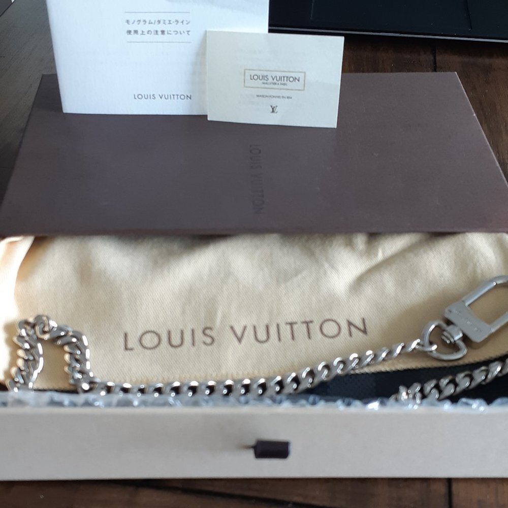Louis Vuitton Damier men's wallet - with chain